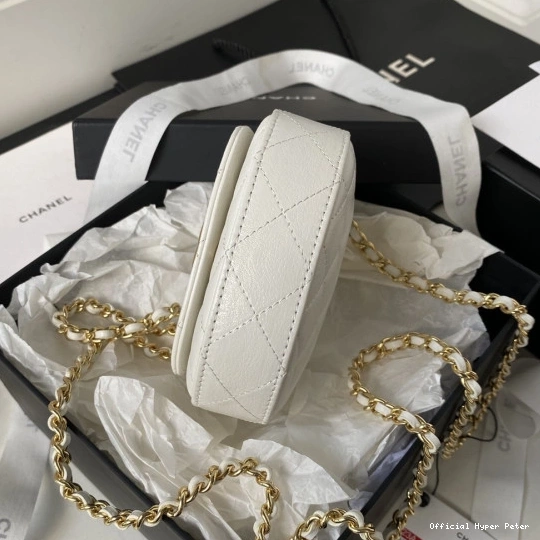Hyper Peter CHANEL WITH CHANELUTCH CHAIN 0816